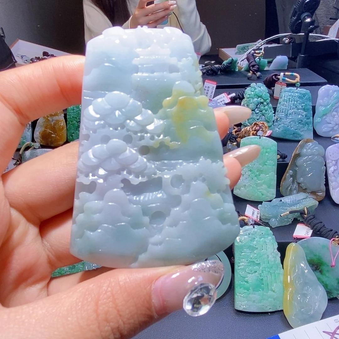 翡翠未镶嵌颈饰翡翠
