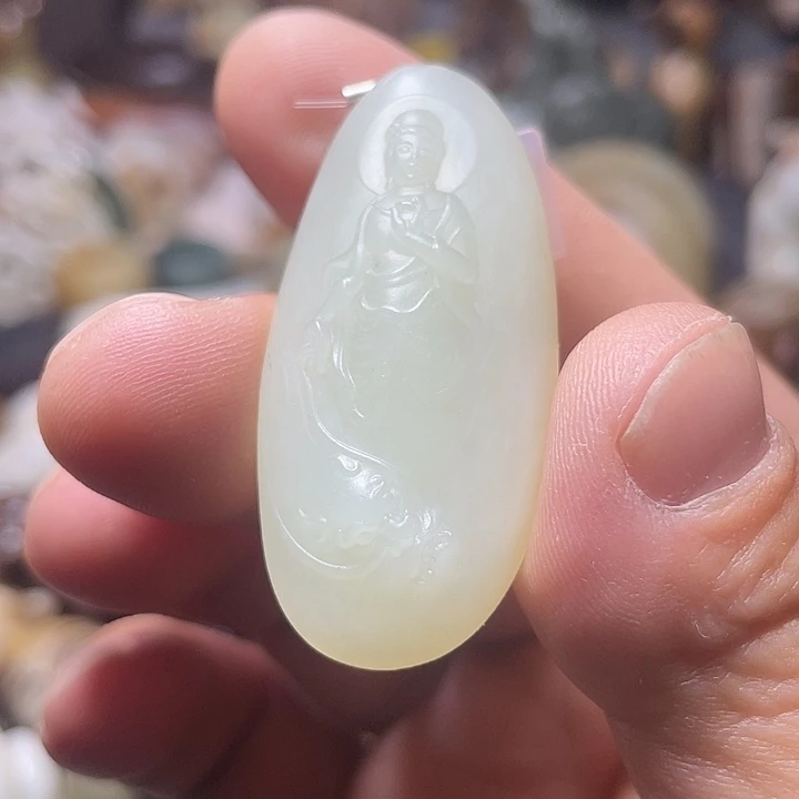 颈饰未镶嵌和田玉（糖玉）