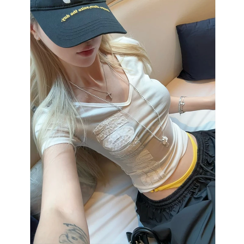 莫欣欣&夏季辣妹上衣ins欧美V领字母刺绣微透白色短袖T恤女250112