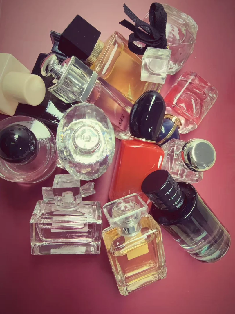 经典 时尚 高级 男 女香水套装  持久留香【浓香 淡香 木质香】A018