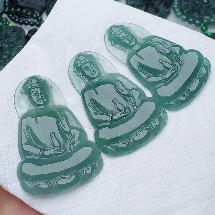 颈饰未镶嵌翡翠天然的A货翡翠多样性发其一