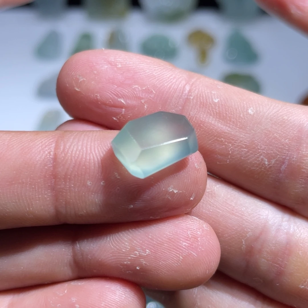 颈饰未镶嵌翡翠切割面