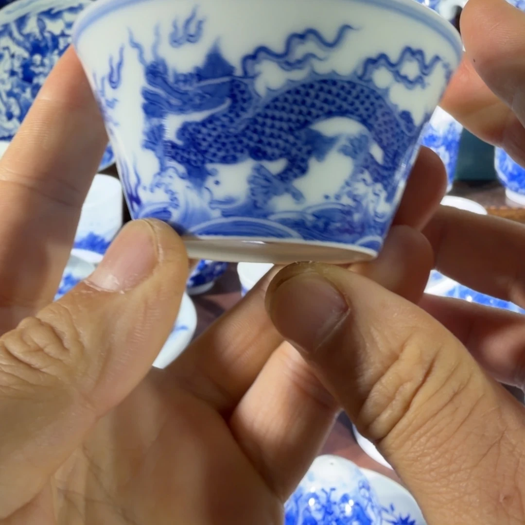 陶手工手绘的陶瓷杯