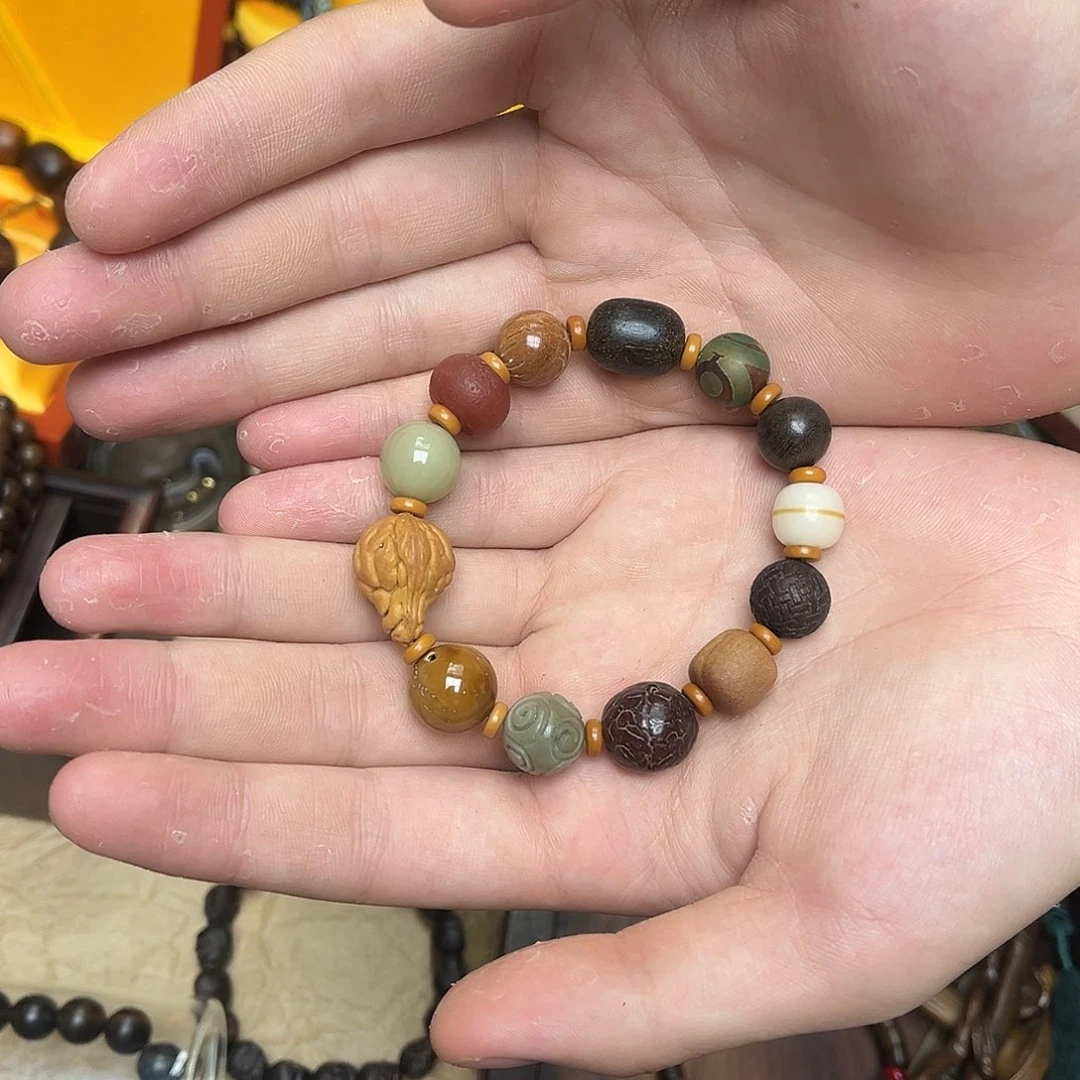 大叶紫檀（黑酸枝木类）