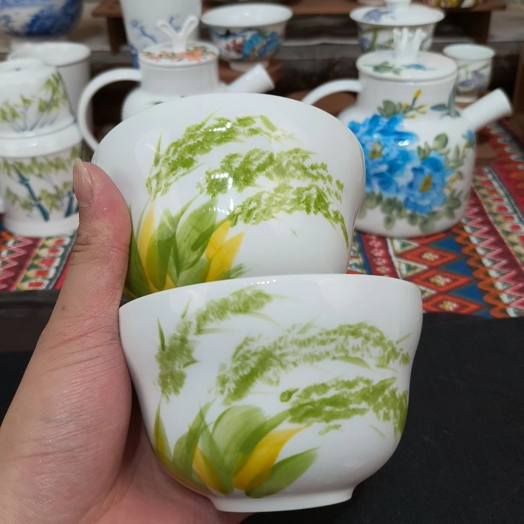 摆件景德镇手工手绘高温瓷器拍一发二