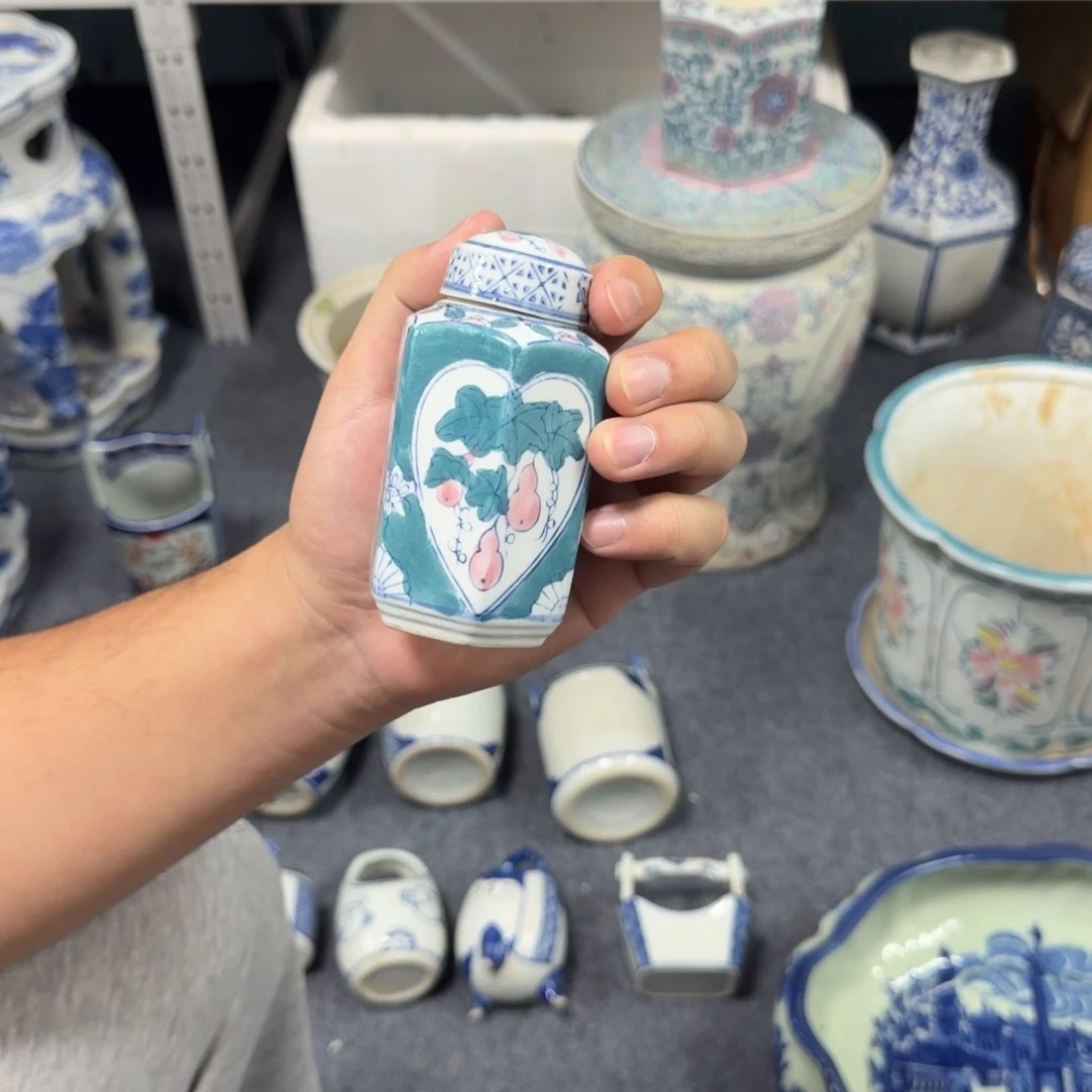 陶陶瓷，默认微瑕，介意勿拍。