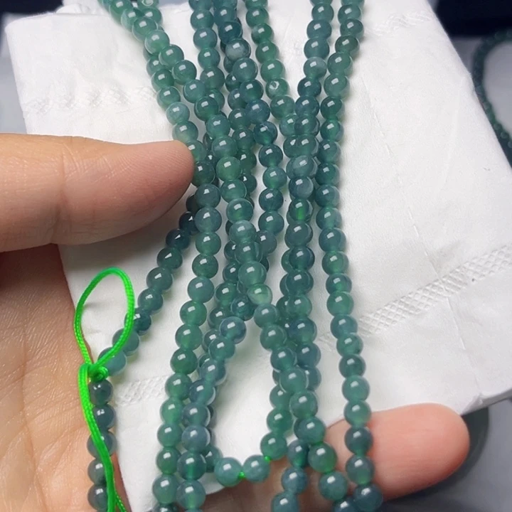 翡翠未镶嵌颈饰挂件
