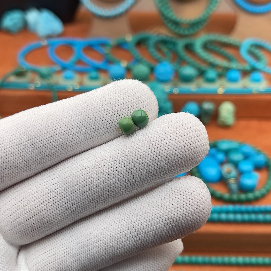 绿松石未镶嵌珠宝奇石