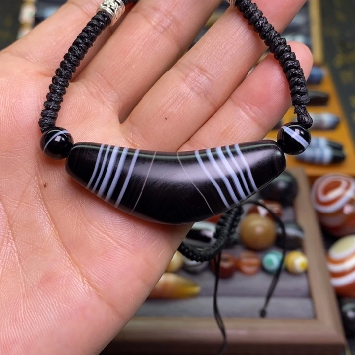 未镶嵌玛瑙/玉髓珠宝奇石深****座