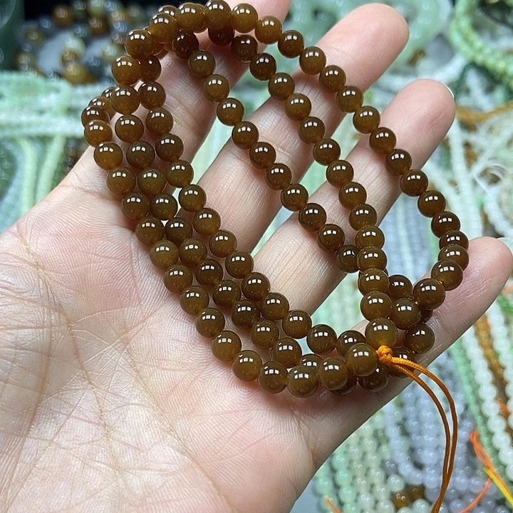 兔***爷颈饰未镶嵌和田玉6