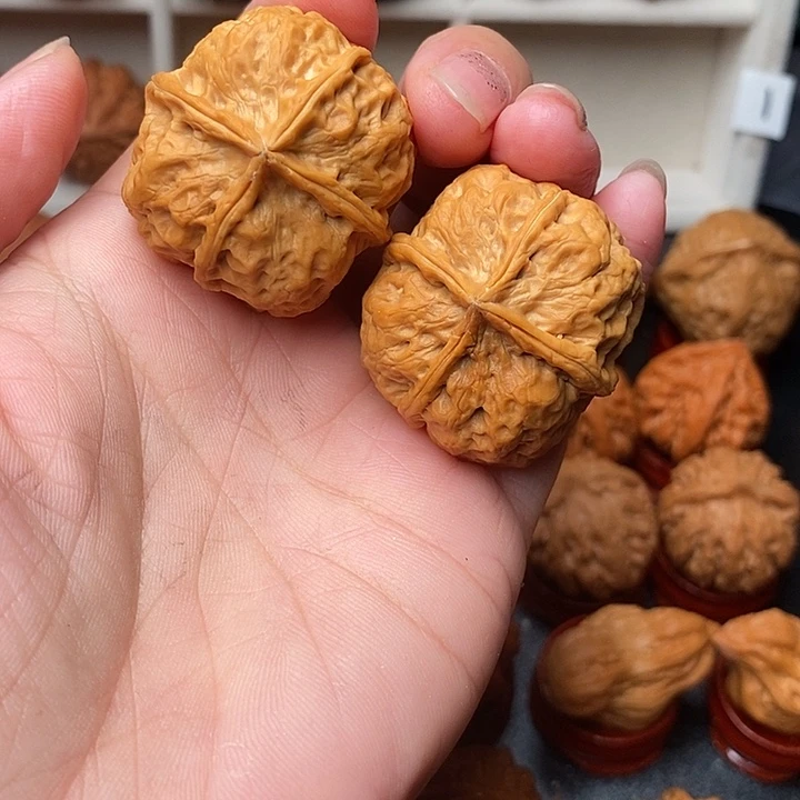 盒***子文玩核桃吊坠四棱