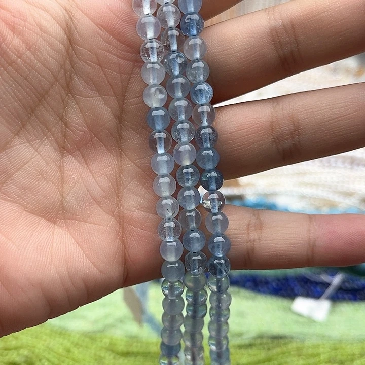 未镶嵌玛瑙/玉髓珠宝半成品一条6mm左右海蓝宝