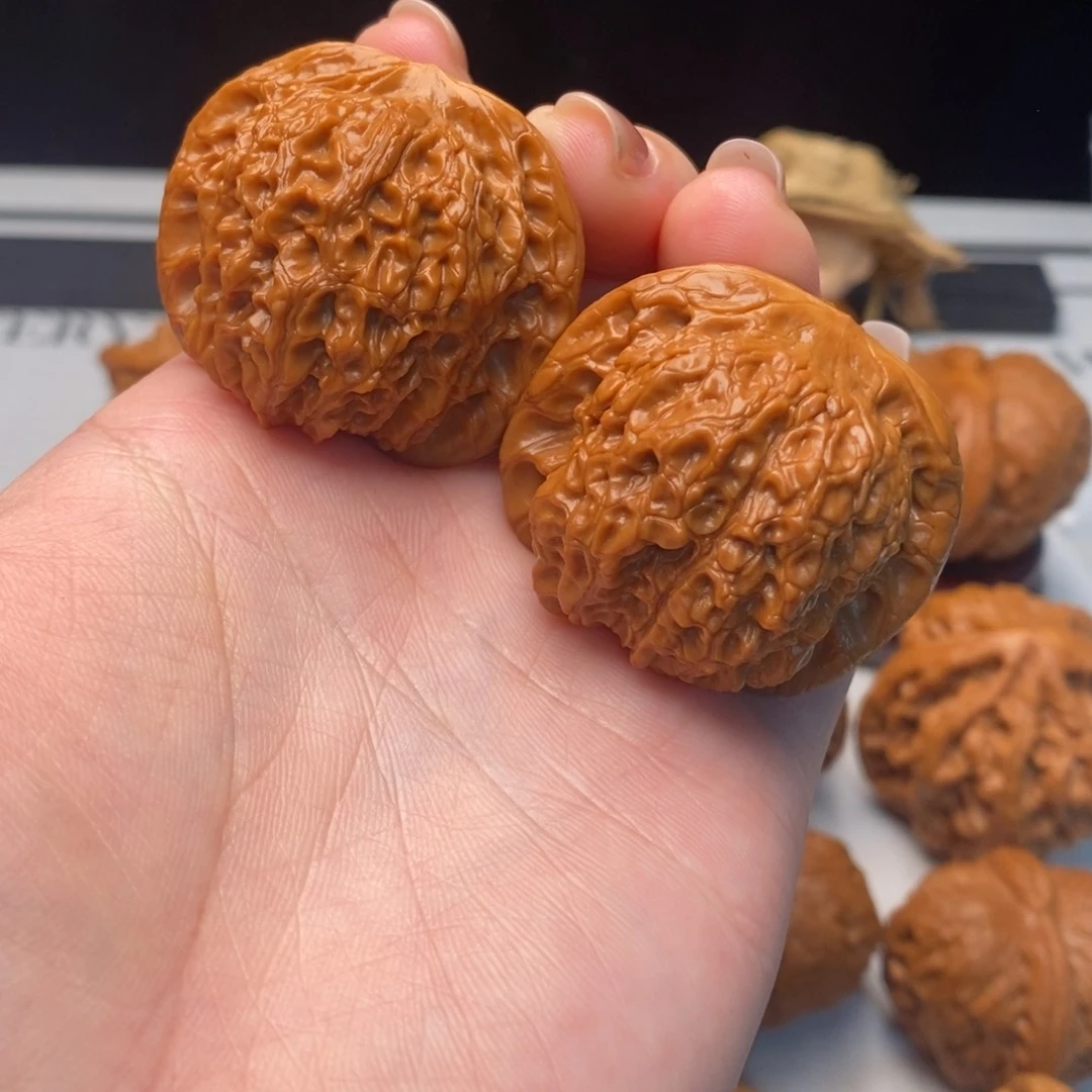 核桃'****斗文玩核桃血麒麟39