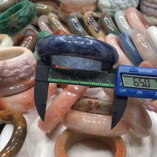 未镶嵌石英质玉珠宝半成品20