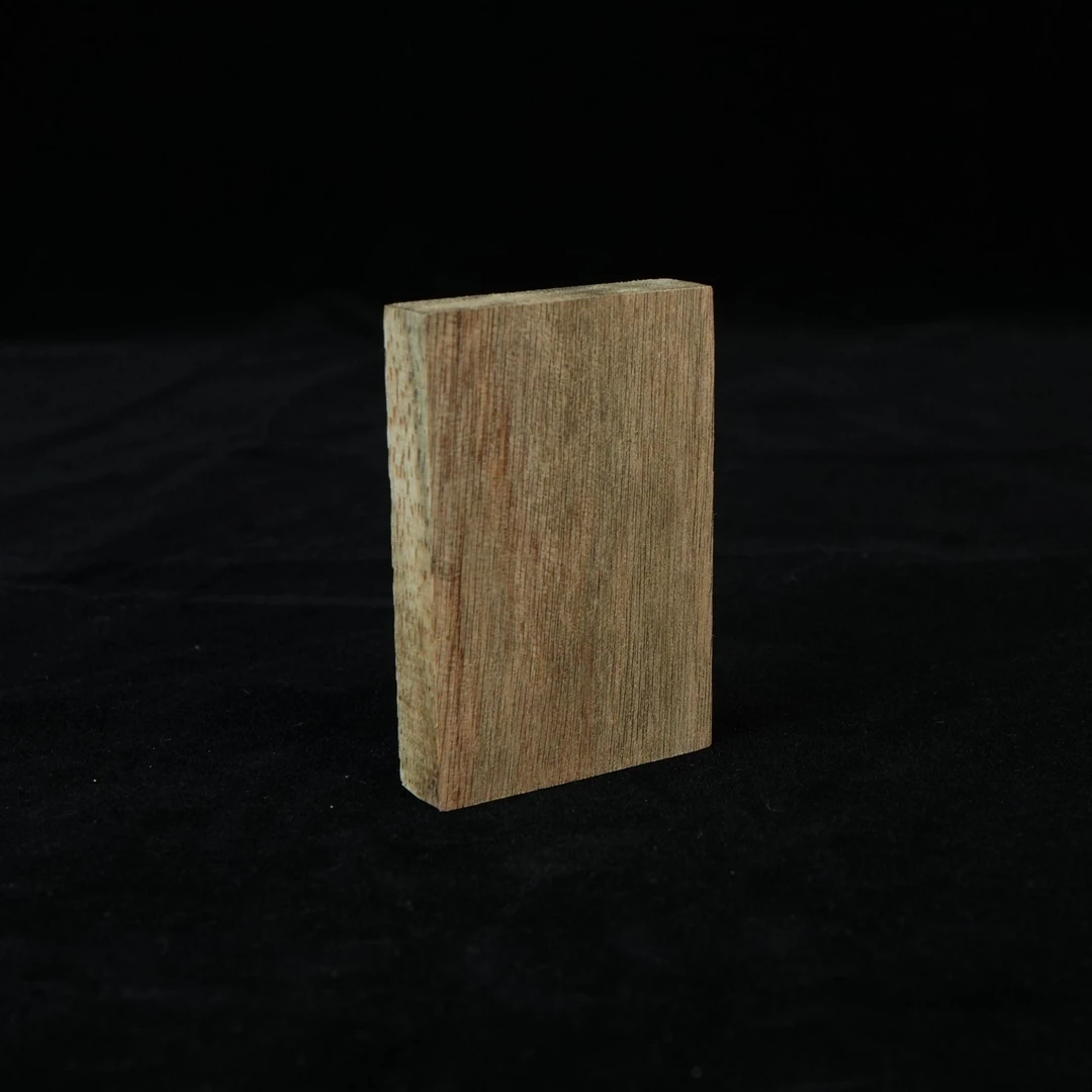 4535 苏门达腊绿底高山料沉香规整461牌 6.1x4x1cm 13.16g