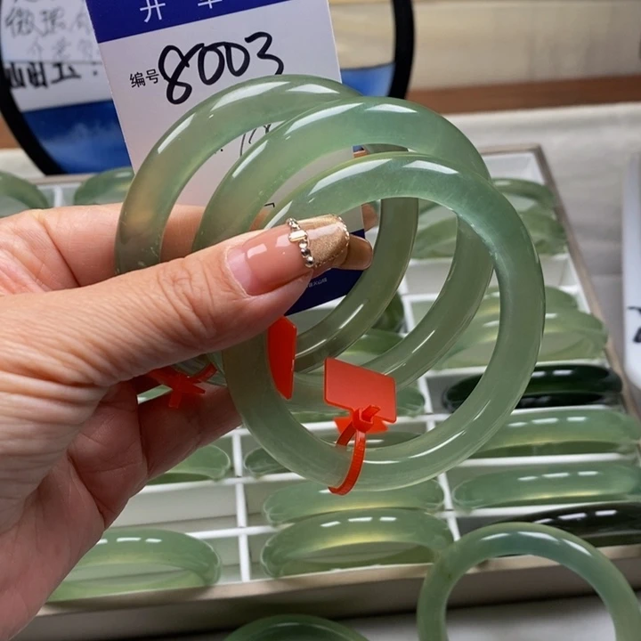 蛇纹石玉手镯未镶嵌心*宝