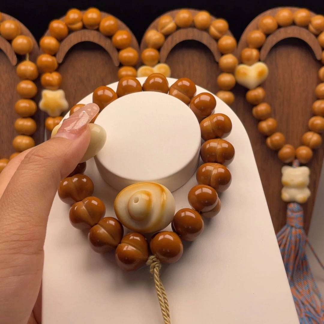 精***白吊坠猴头核桃全品无暇毕业级爱心屁桃16尺寸手工款