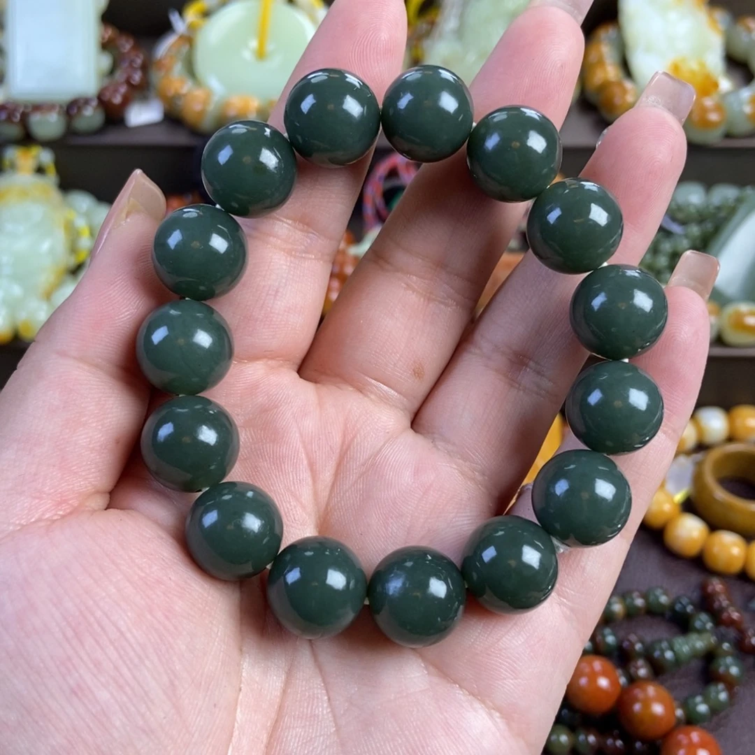 透闪石质玉未镶嵌手串