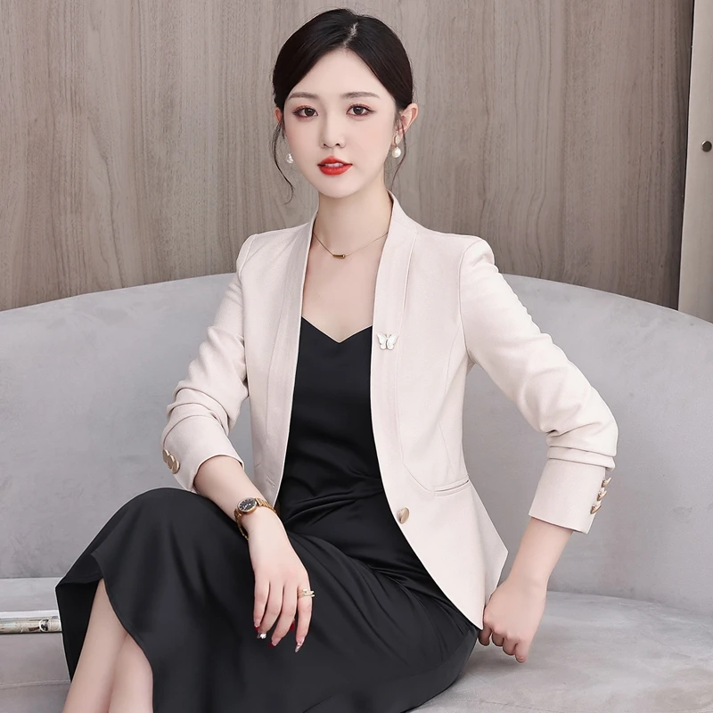杏色小西装外套女春秋2025新款时尚气质高级感休闲长袖西服上衣