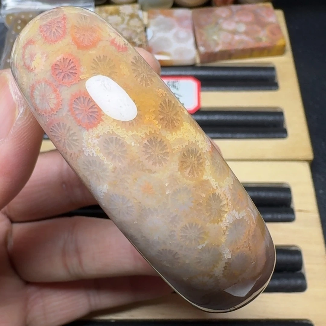 硅化玉纯天然色有机玉石未镶嵌58圈口