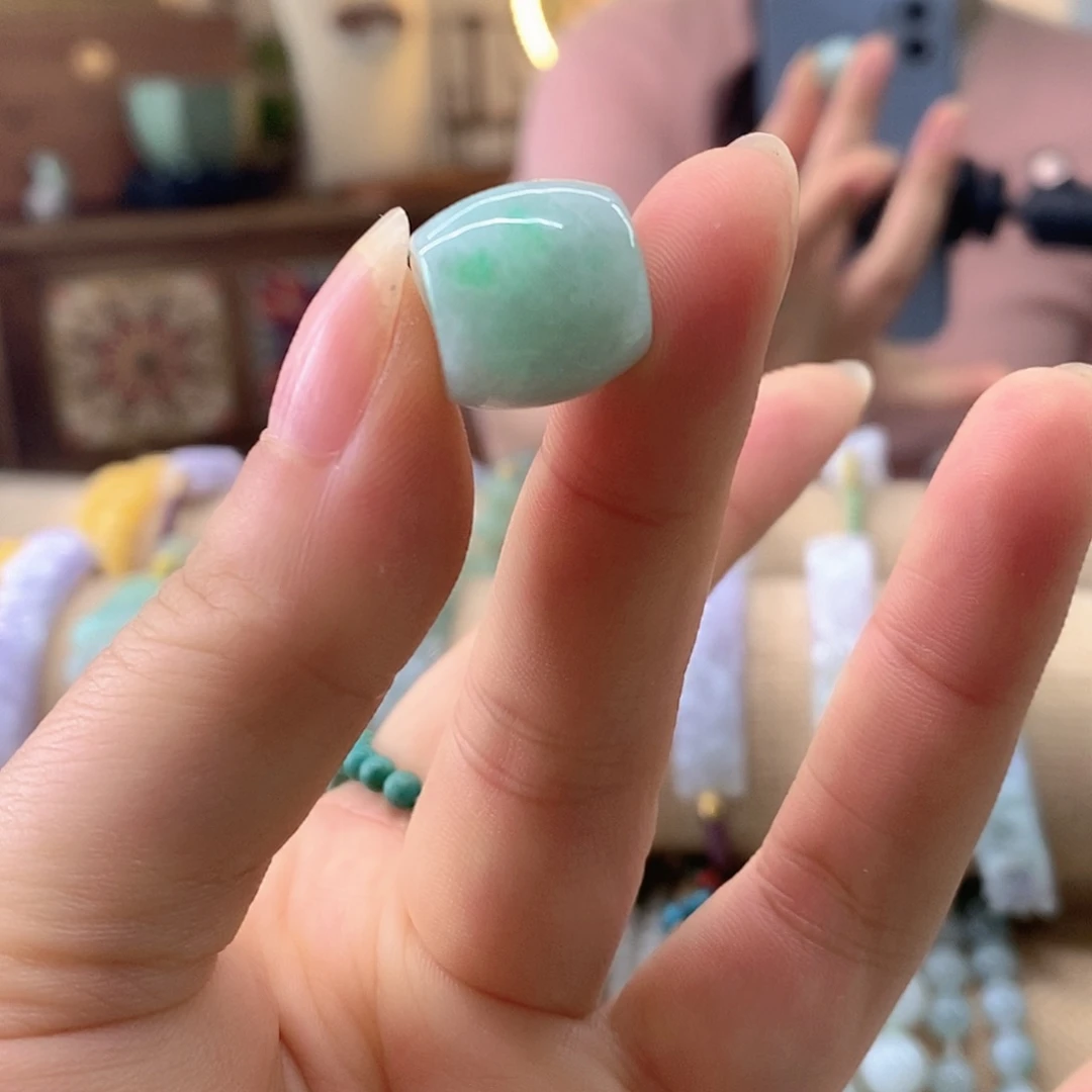 翡翠未镶嵌挂件翡翠挂件