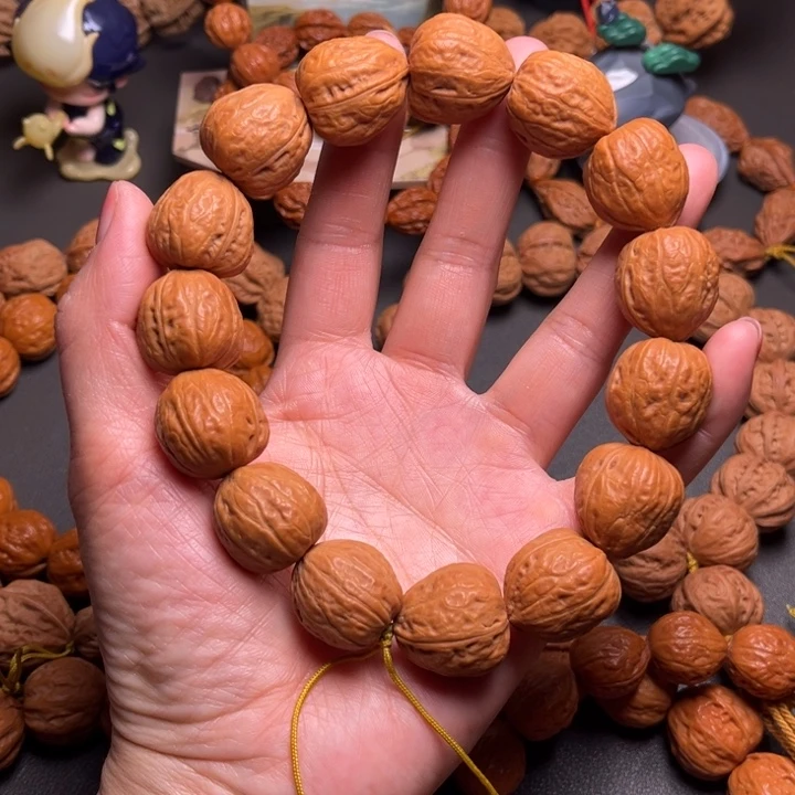 文玩核桃手串光头