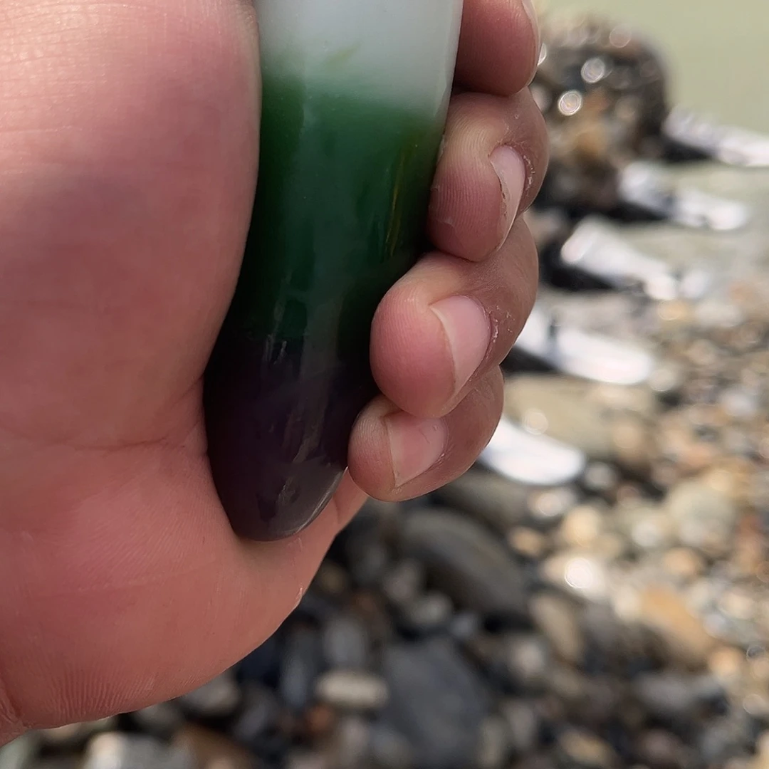 和田玉（糖玉）未镶嵌珠宝奇石