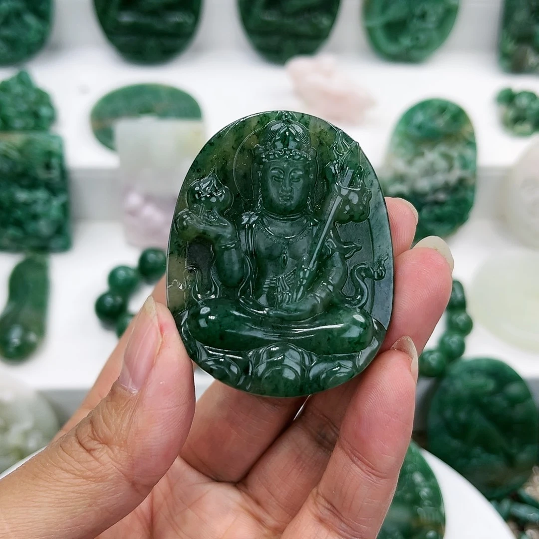 独山玉颈饰未镶嵌笑**生