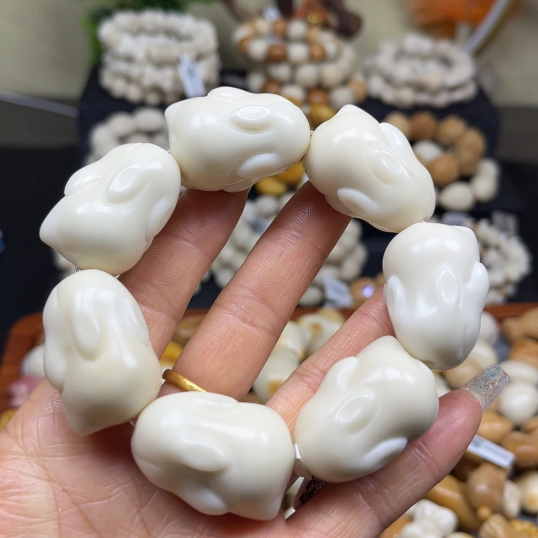 菩提根/象牙果吊坠2:6.40趴趴兔