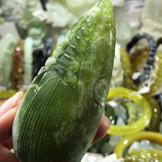 岫玉未镶嵌手把苞米