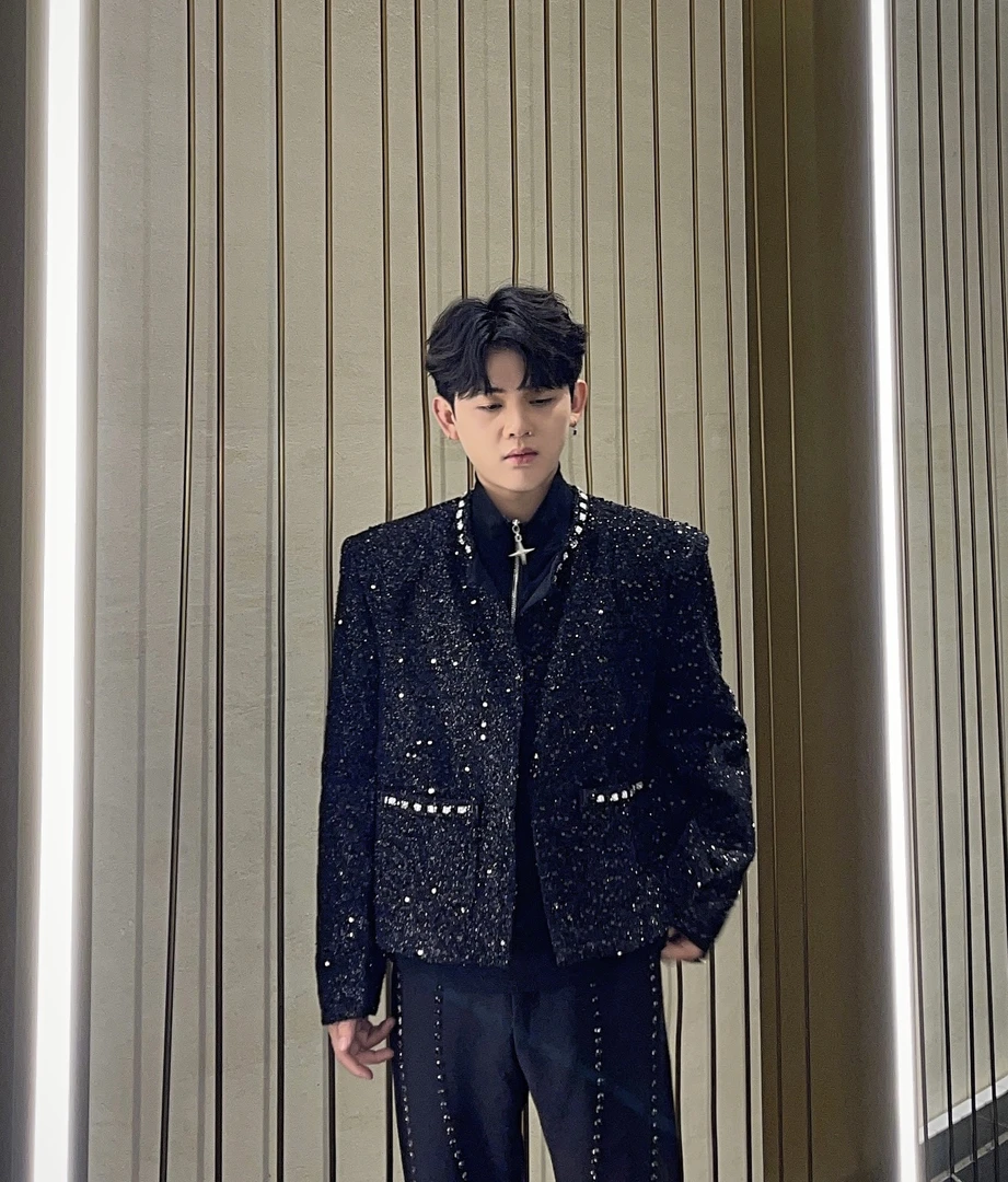 嘉伟6363黑色高级感小香风短款外套男亮片嵌钻设计感粗花呢夹克