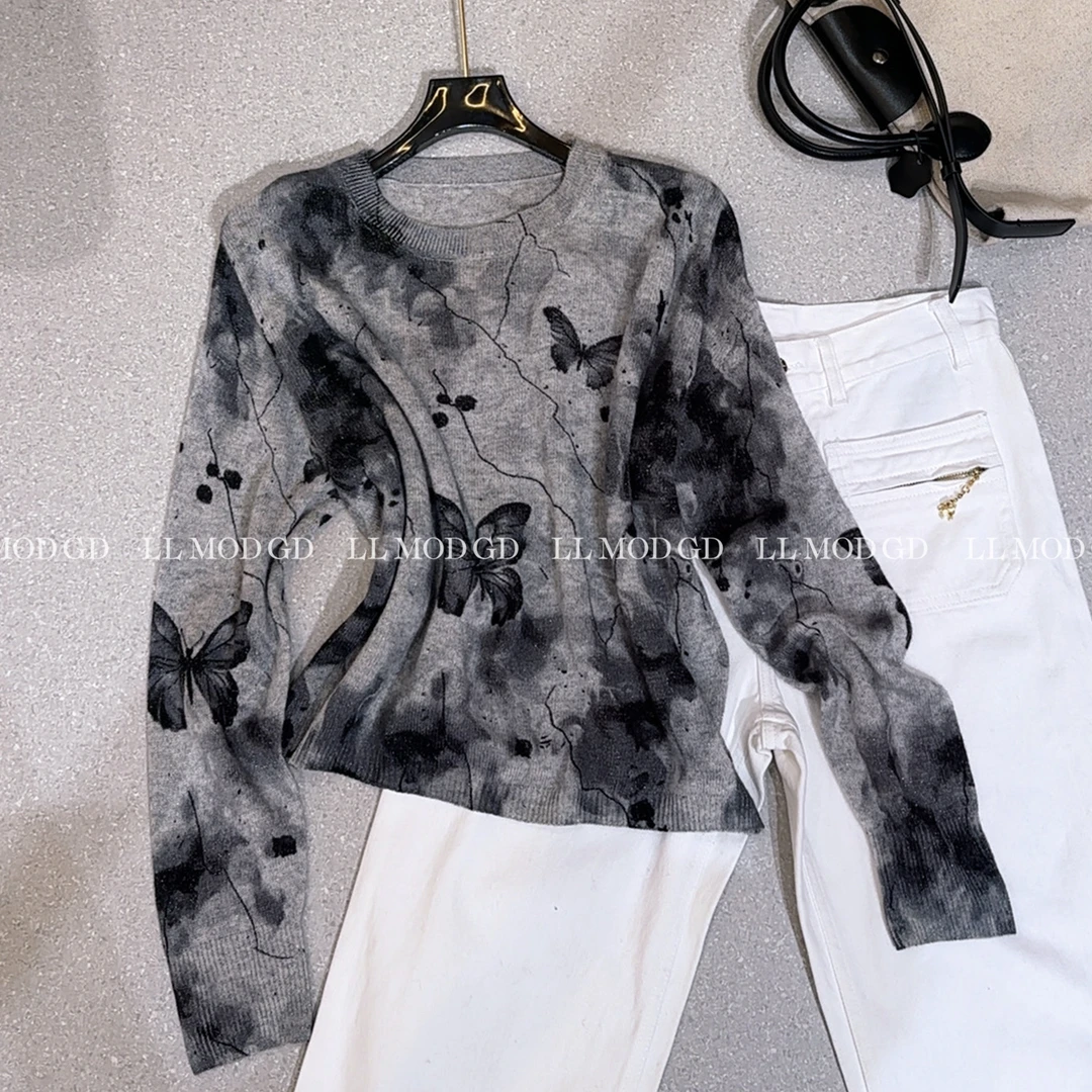 蝶舞绒间 时尚蝴蝶晕染设计简约软糯绵羊毛针织打底衫YL-6200234