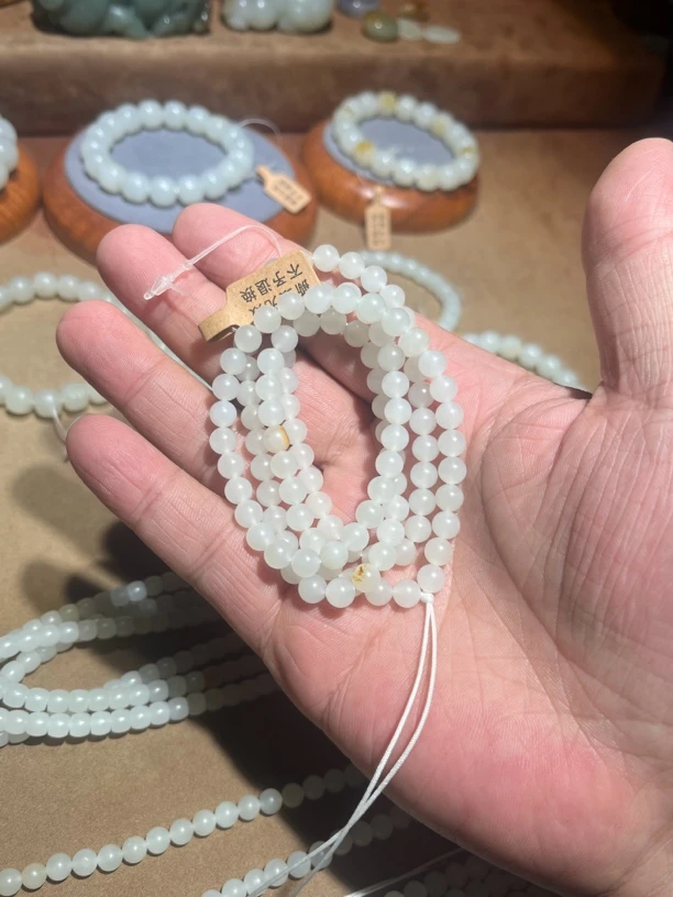 正宗新疆和田玉项链6mm圆珠