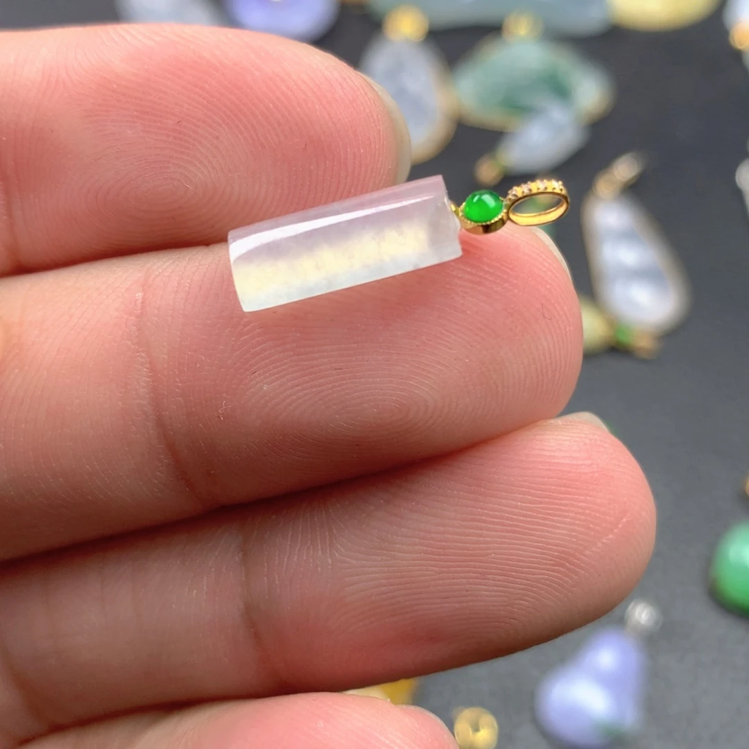 【闪购商品】颈饰18K金镶嵌翡翠翡翠