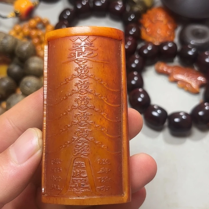 大叶紫檀（黑酸枝木类）