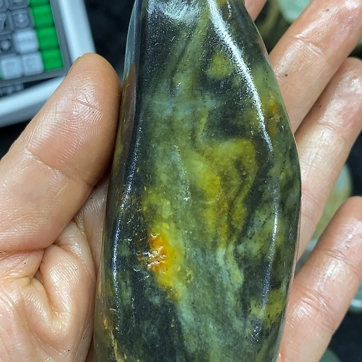 和田玉（糖玉）未镶嵌挂件