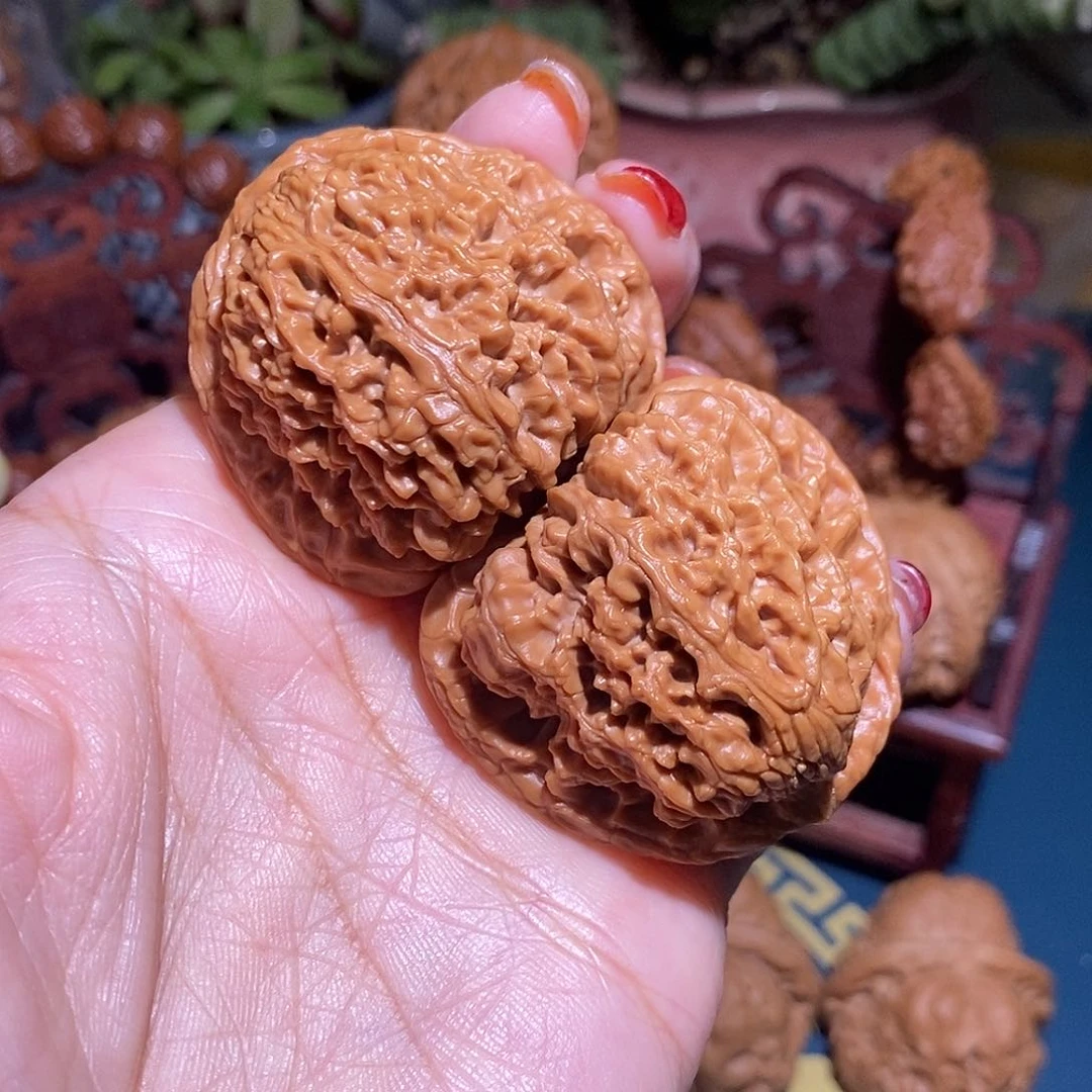 文玩核桃把件42.5南疆石