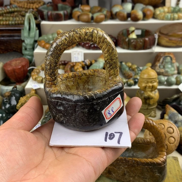 岫岩河磨玉（透闪石质玉）未镶嵌珠宝奇石