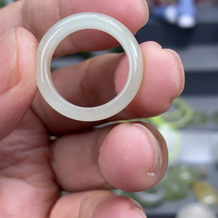 和田玉颈饰未镶嵌云