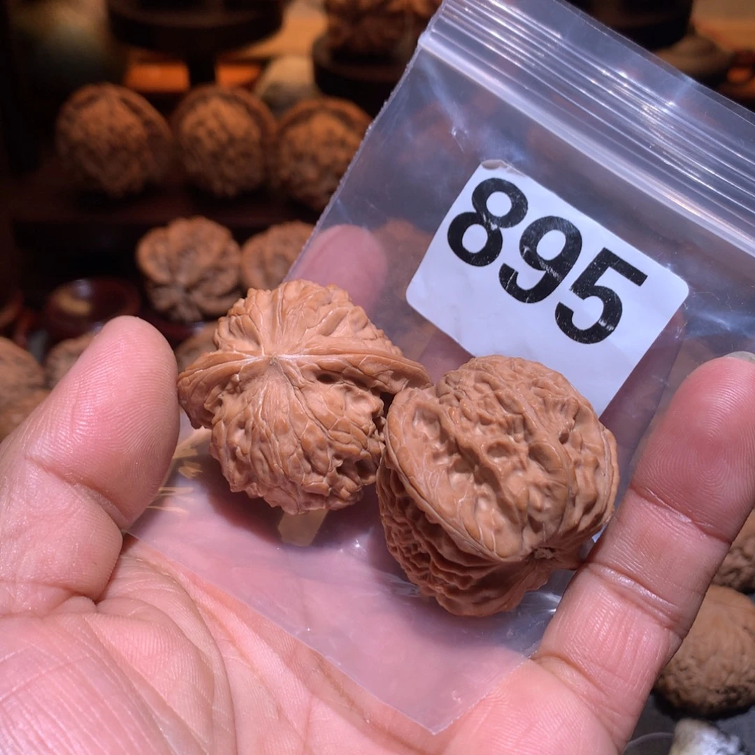 骁***驰桃核把件磨盘895号