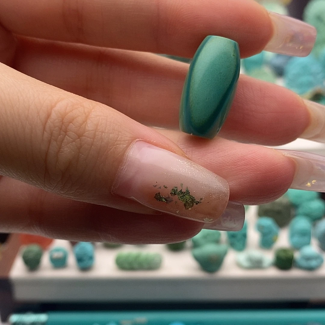 绿松石未镶嵌饰品