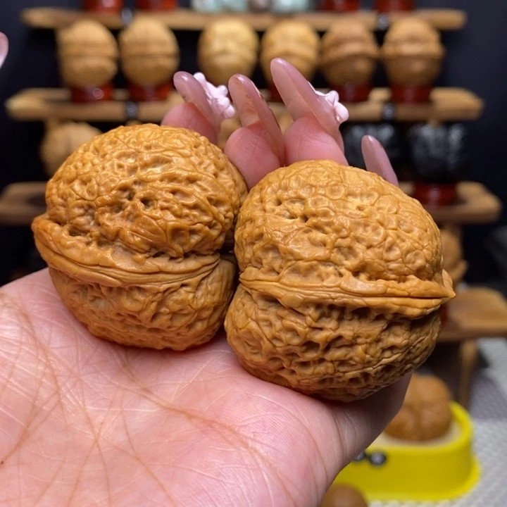 文玩核桃把件红狐元宝23号