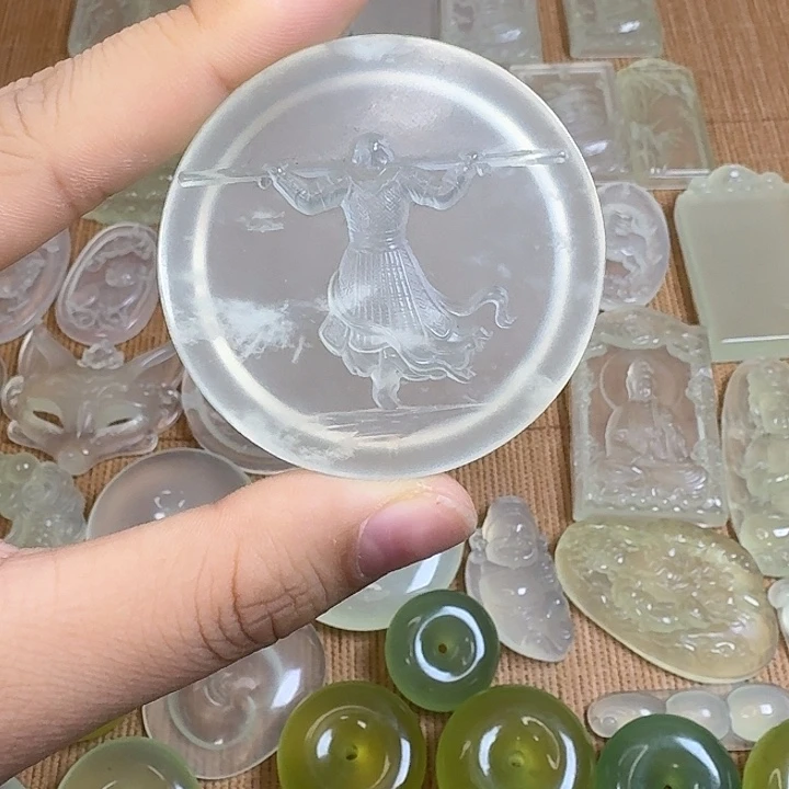 蛇纹石玉未镶嵌颈饰