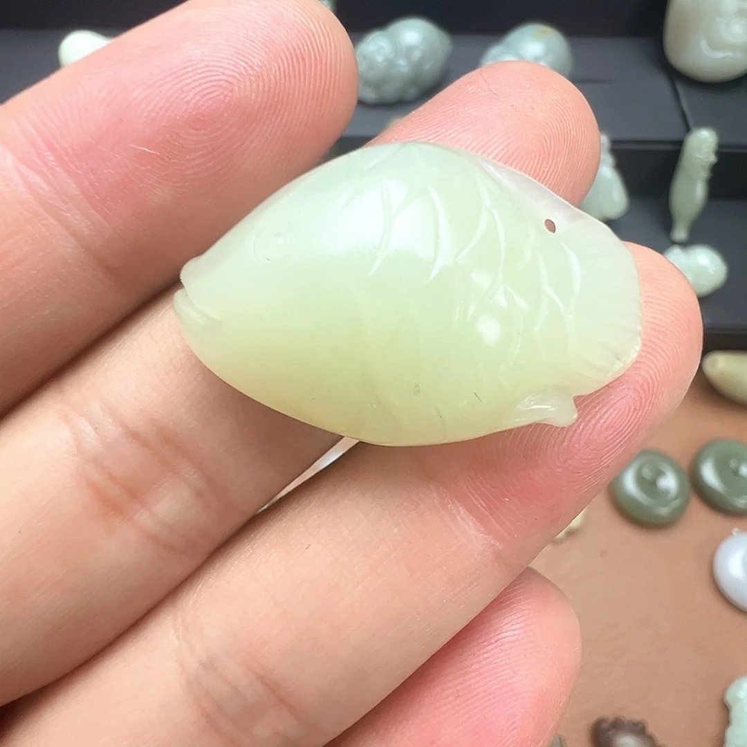 未镶嵌和田玉（糖玉）珠宝半成品