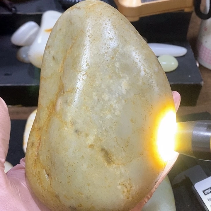 未镶嵌和田玉（糖玉）挂件