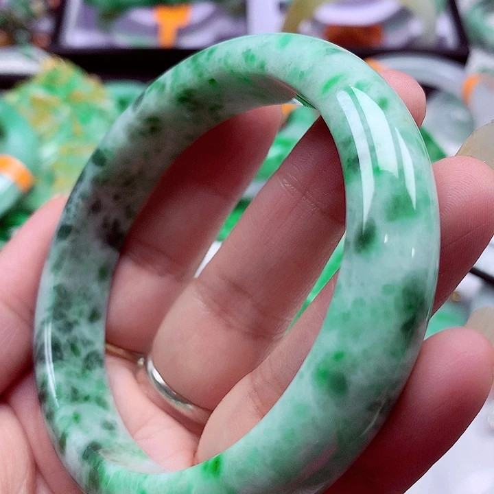 未镶嵌手镯翡翠翡翠