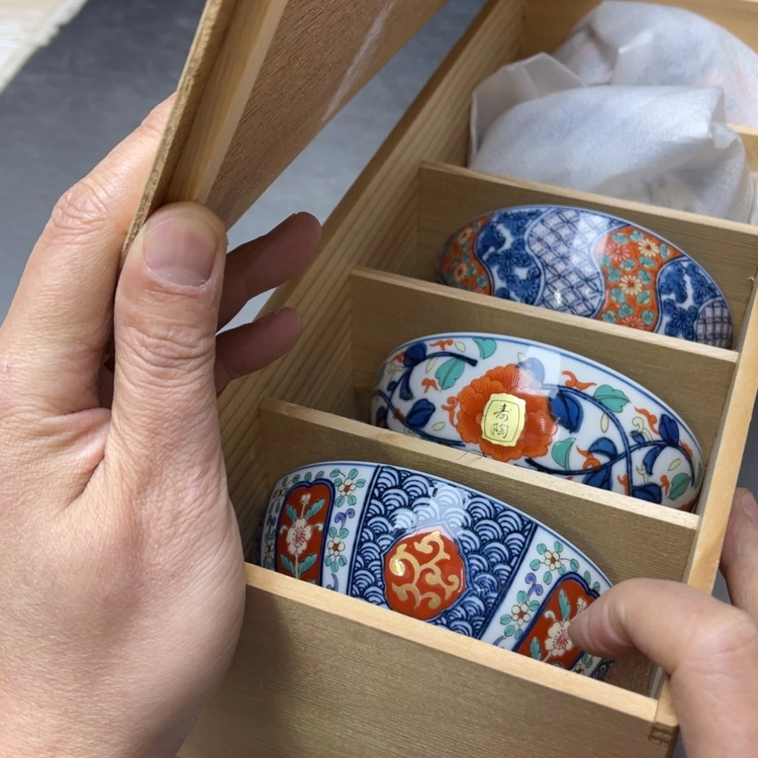 瓷片咔*密密麻麻地铺满一