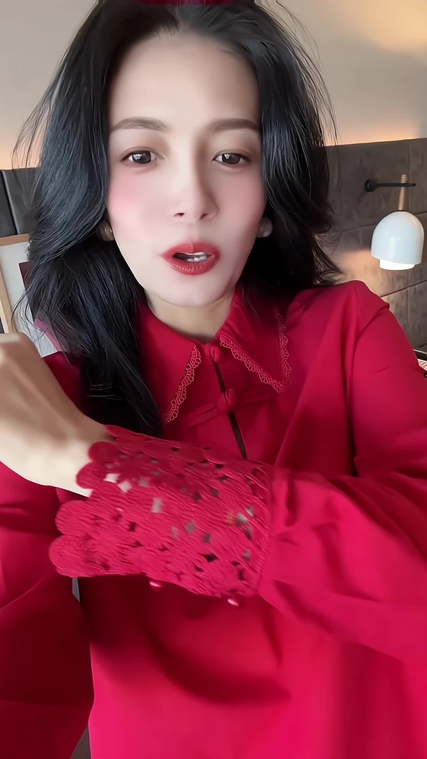 新中式国风显瘦上衣女春装2026新款圆领气质设计感底衫上衣