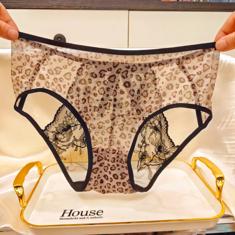 火辣纯欲棉裆部镂空三角裤女豹纹性感女士内裤高颜值野性豹纹