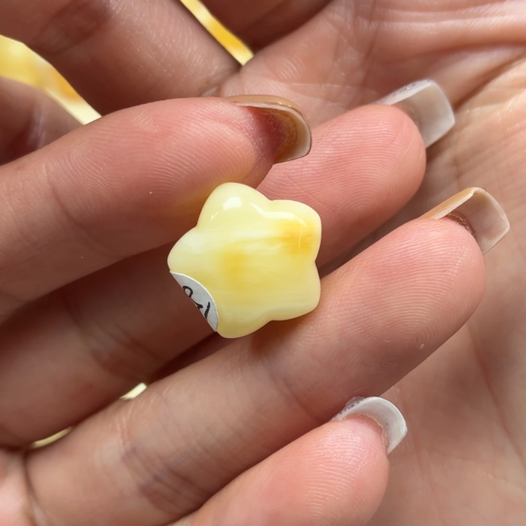 琥珀未镶嵌裸石蜜蜡